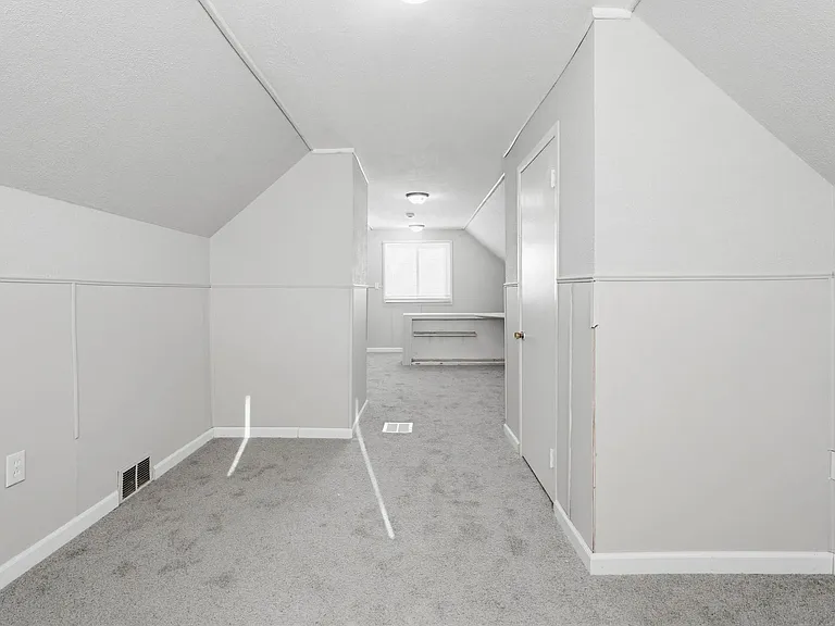 14921 Myola Ave — Photo 25