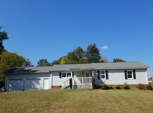 107 Meadowood Dr, Pelzer, SC 29669