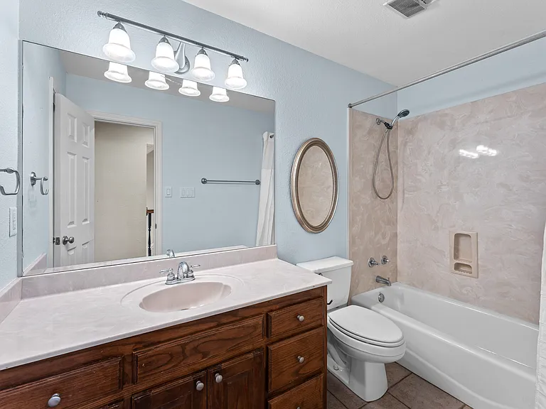 1060L Great Oaks — Photo 46