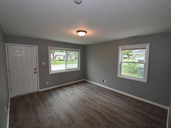 LIVING ROOM - Beautiful Luxury Vinyl Plank Floors in every room!!