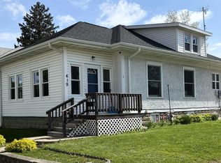 419 N Main St, Stockton, IL 61085