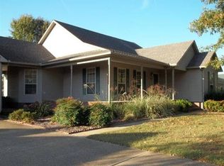 158 Crawford Dr, Martin, TN 38237