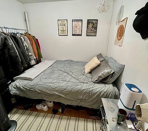 5th image of 310 E 6th St APT 23