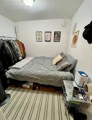 Rented by KNOCKKNOCK LLC | media 12