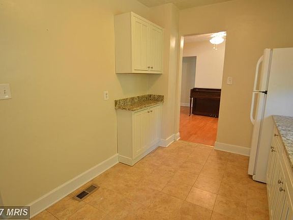 5th image of 5116 Fable St