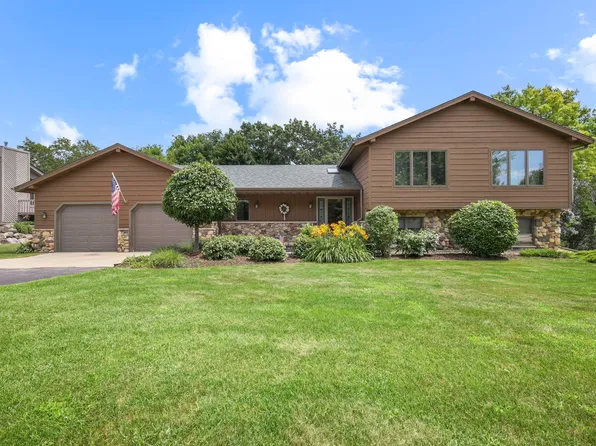 7959 Stagecoach Rd, Cross Plains, WI 53528