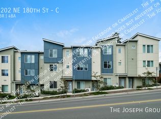1202 NE 180th St #C, Seattle, WA 98155