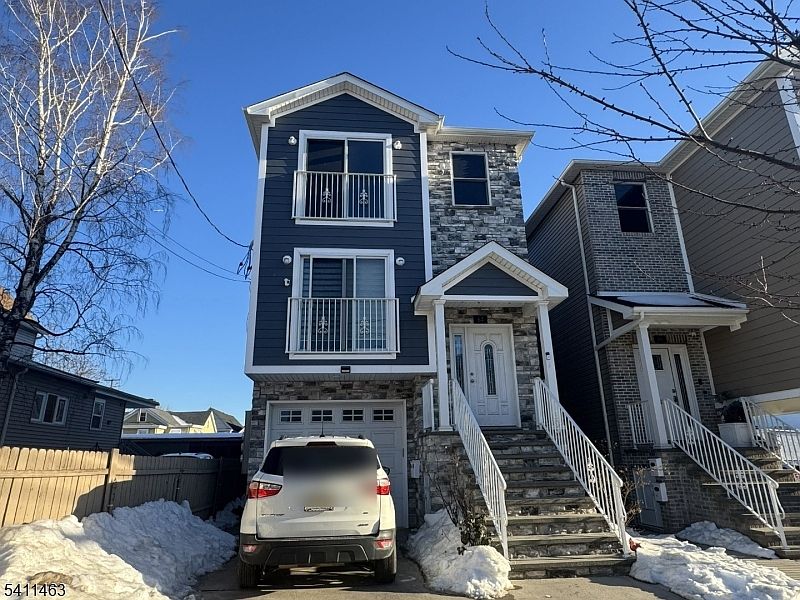 1st image of 64 Delaware St