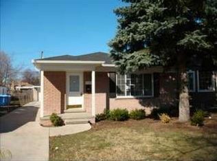5725 Kinmore St, Dearborn Heights, MI 48127