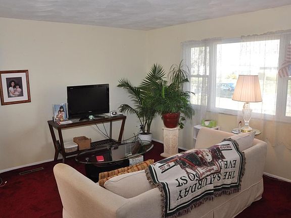 3rd image of 5376 Luther Ln