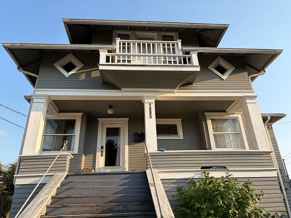 1st image of 1005 NE 72nd St