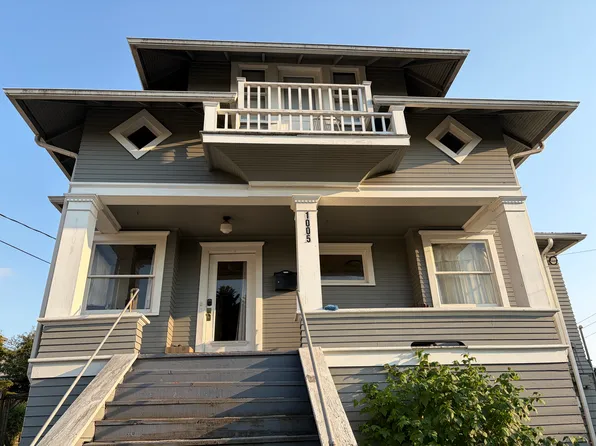 1005 NE 72nd St, Seattle, WA 98115