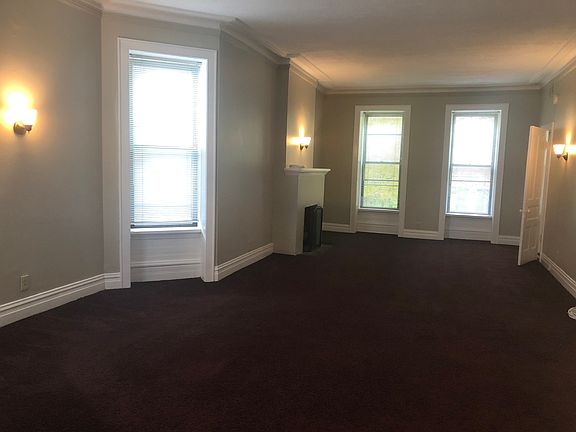 3rd image of 2233 N Dayton St APT 3