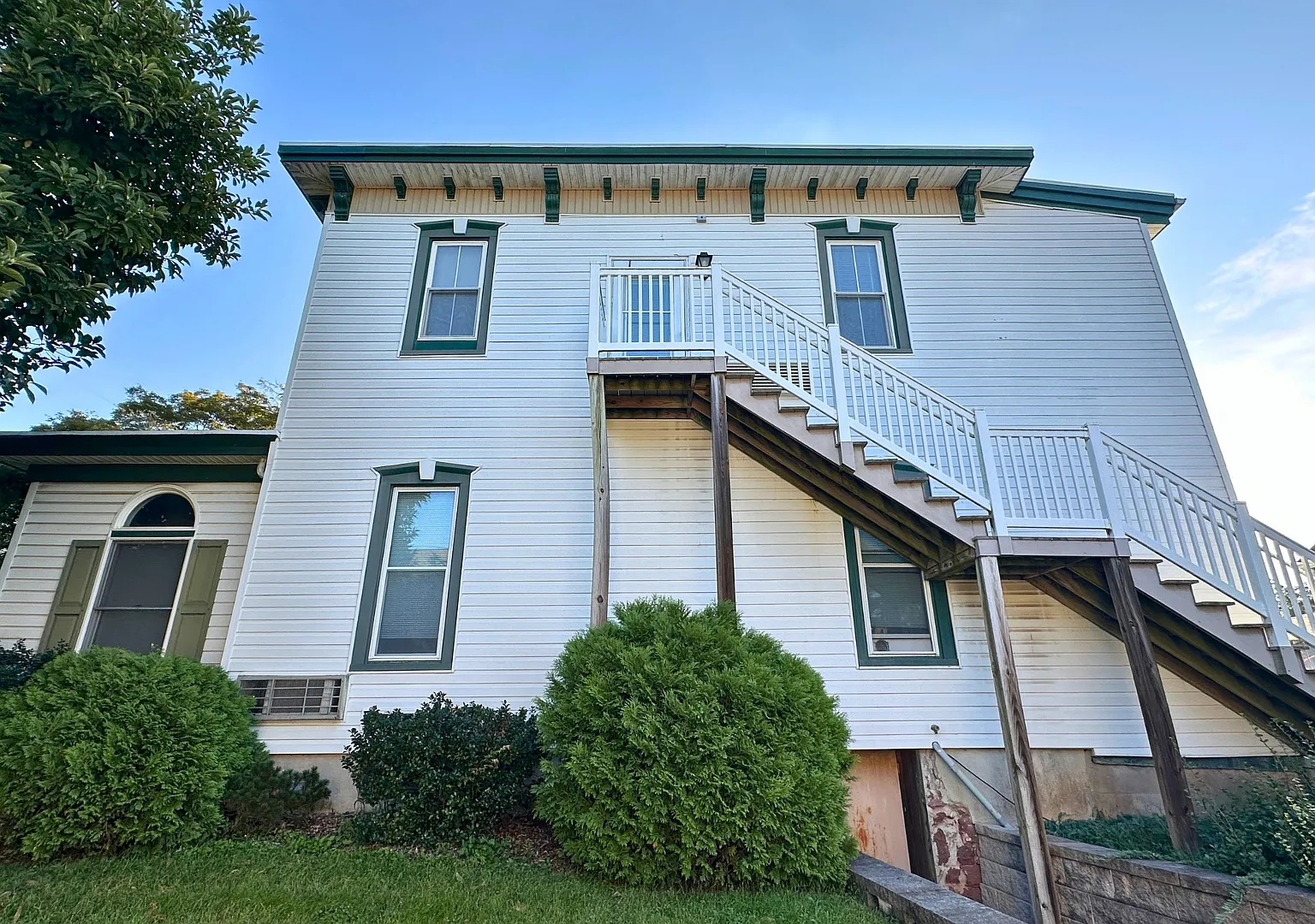 2 bed, $1,150 — Photo 2