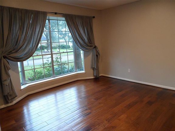 5th image of 15814 Longvale Dr