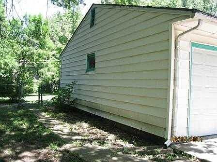 2nd image of 1704 SE 23rd St