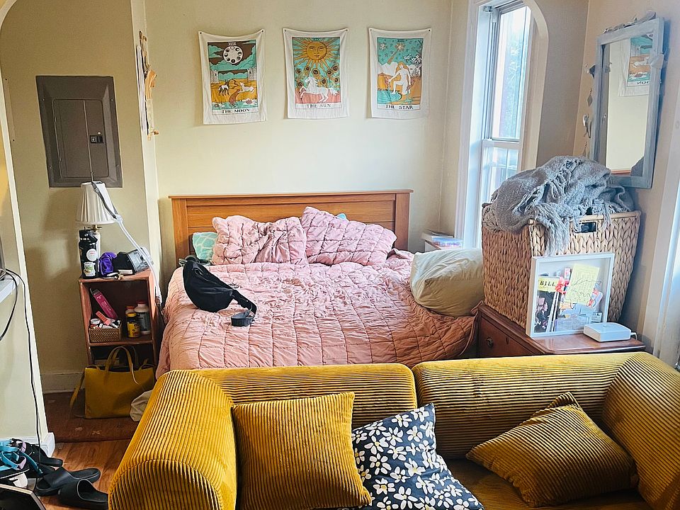 1st image of 18 Park St APT 2