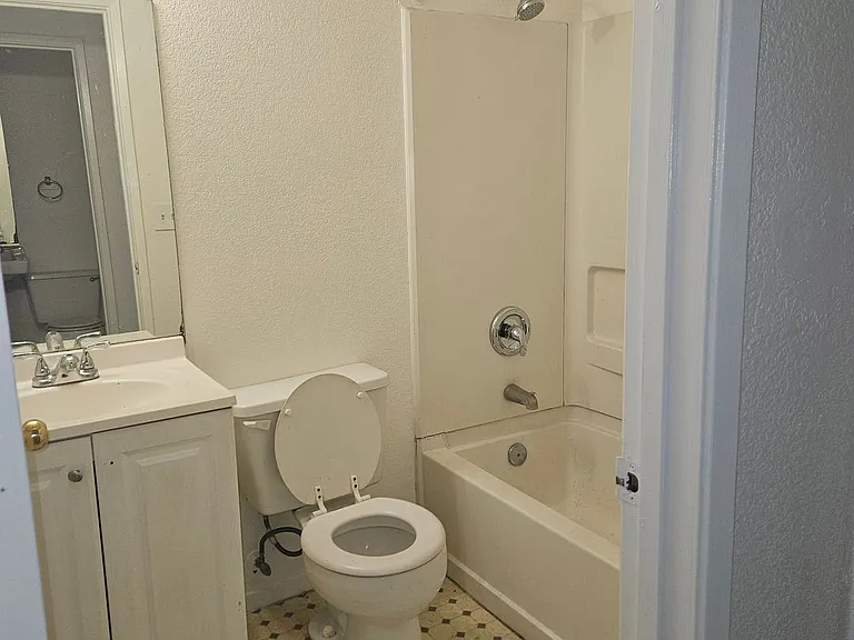 1513 Lynne Renee Ct — Photo 7