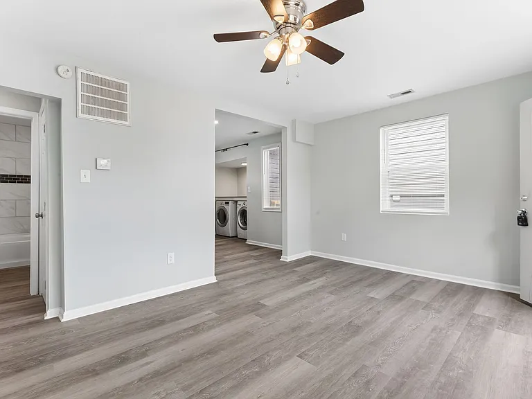 9614 17th Bay St — Photo 3