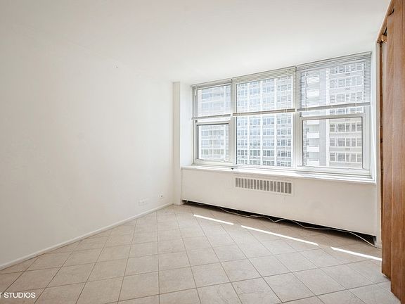 5th image of 4250 N Marine Dr APT 1225