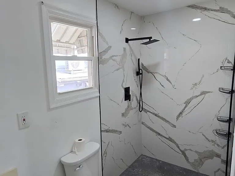 3513 Dillman St — Photo 2