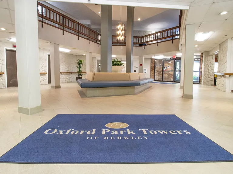 Oxford Park Towers of Berkley Senior Community — Photo 21