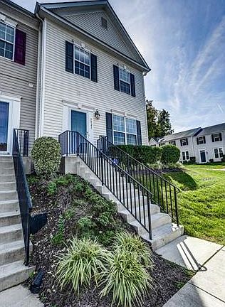 4th image of 5921 Belston Ct