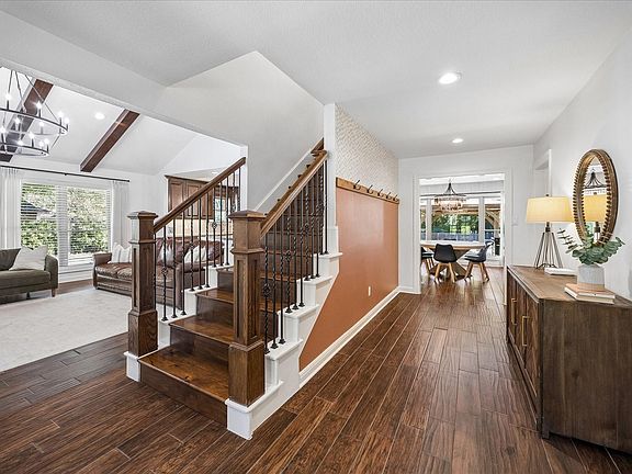 5th image of 24102 Creekview Dr