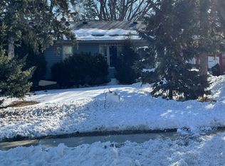 1776 Jackson St N, Maplewood, MN 55117