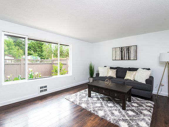 5th image of 103 River Ave SE