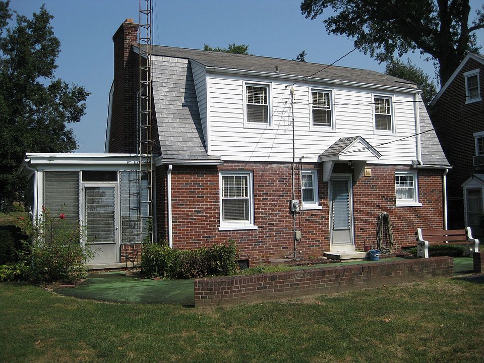 2nd image of 1240 Central Ave