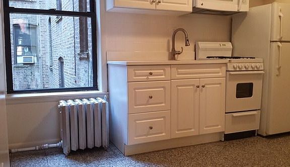 5th image of 312 W 15th St APT 14