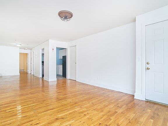 4th image of 541 Greene Ave #A