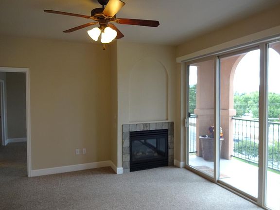 LR Gas Fireplace