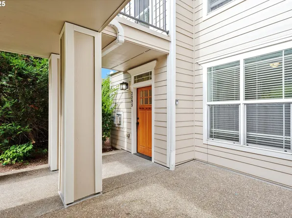 3395 Summerlinn Dr, West Linn, OR 97068