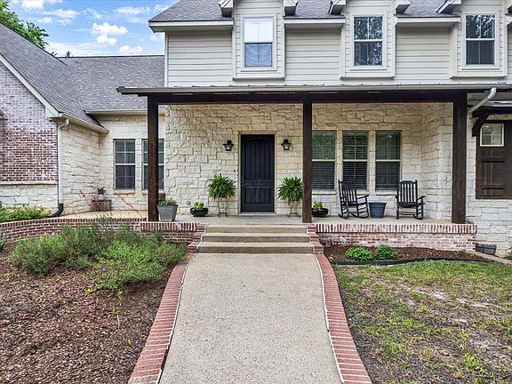4th image of 16510 Fox Run Ln