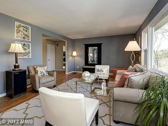 4th image of 1537 Dahlia Ct