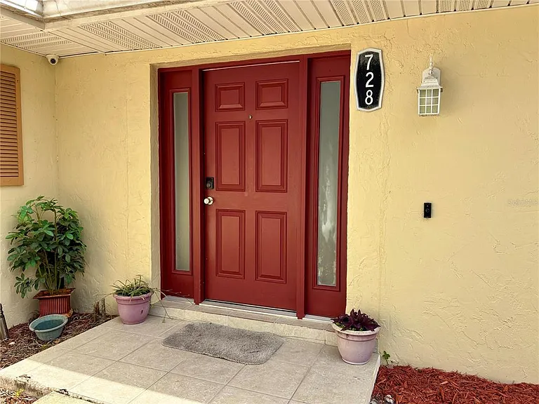 728 Lake Ned Rd — Photo 5