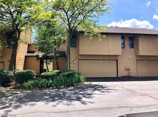 1438 Loop Rd, Kent, OH 44240