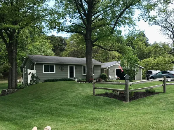 15234 Barry St, West Olive, MI 49460