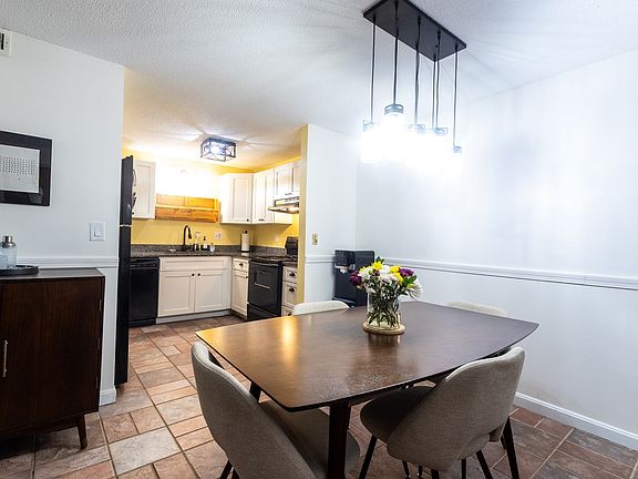 5th image of 25 Eagle Ave APT 3
