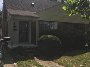 9230 Mansfield St, Detroit, MI 48228