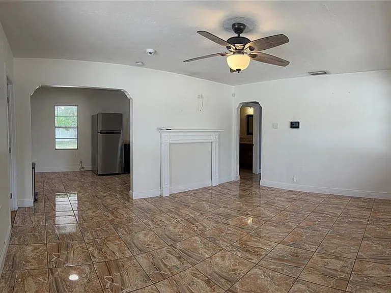 702 W Peninsular St — Photo 5