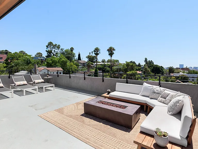 861 1/2 Hyperion Ave — Photo 19