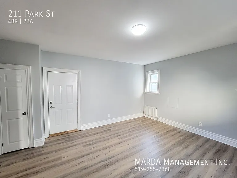 211 Park St — Photo 12
