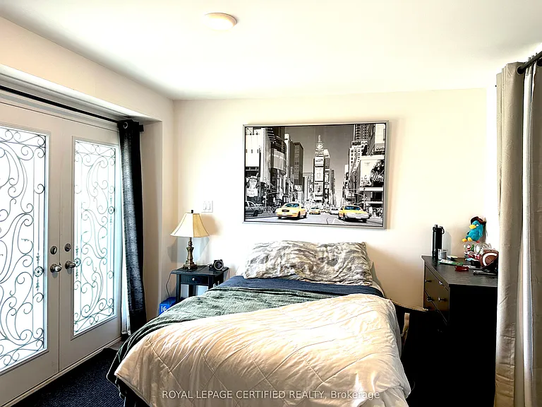 14 Ambereen Pl — Photo 6