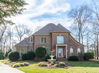 4803 County Clare Ct, Greensboro, NC 27407