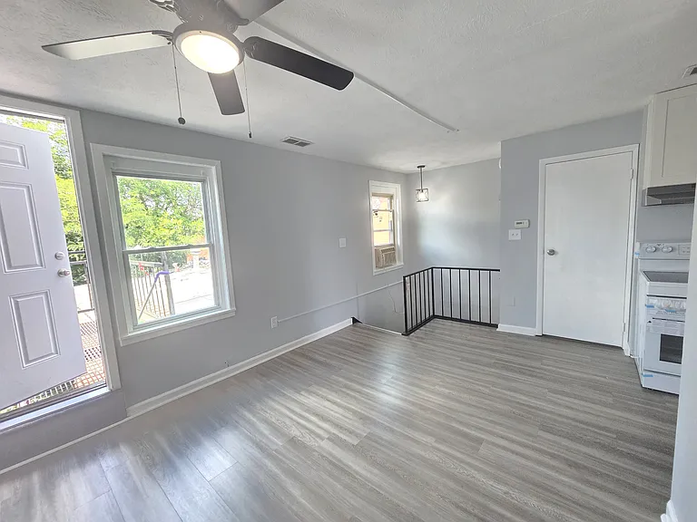 1906 Monongahela Ave #4 — Photo 20