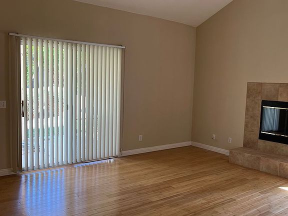 3rd image of 1516 Las Brisas Dr