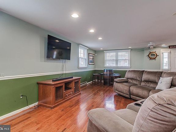 5th image of 10922 Coffman Ave
